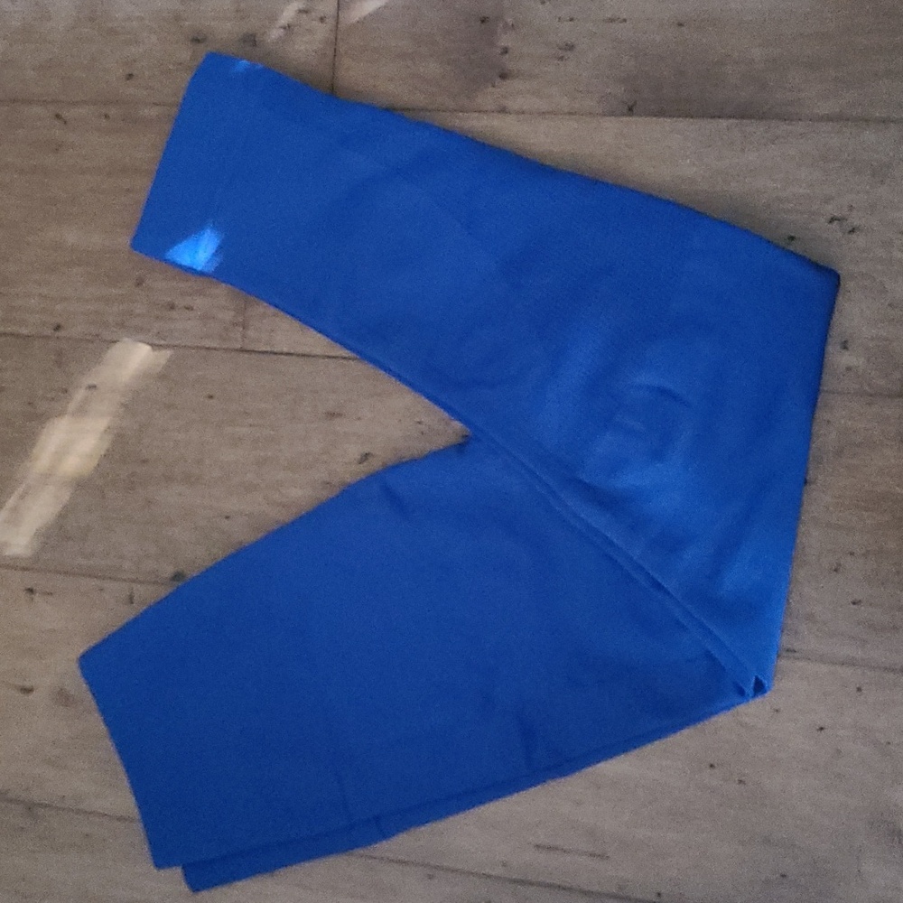 Lululemon Zone In Crop - Picture 4 of 5